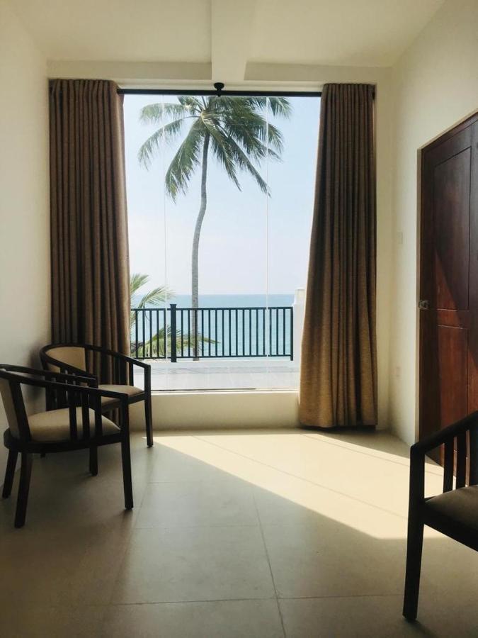 White Sand Villa - Beach Front Hikkaduwa Exteriér fotografie