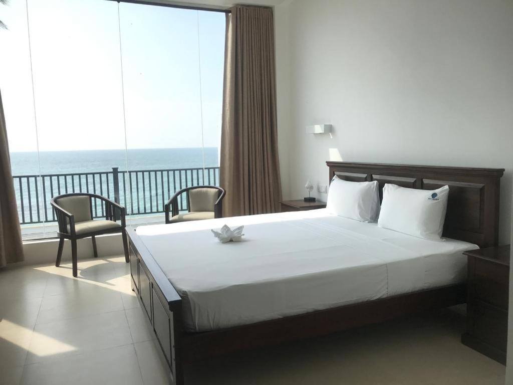 White Sand Villa - Beach Front Hikkaduwa Exteriér fotografie