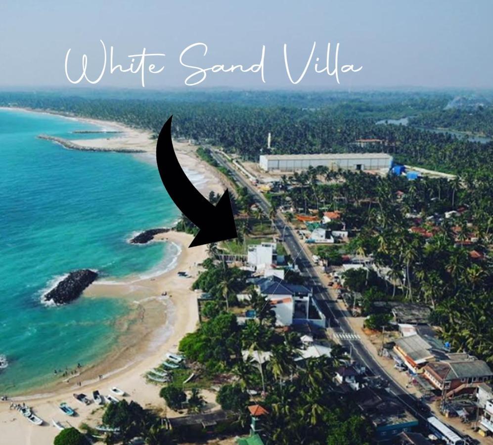 White Sand Villa - Beach Front Hikkaduwa Exteriér fotografie